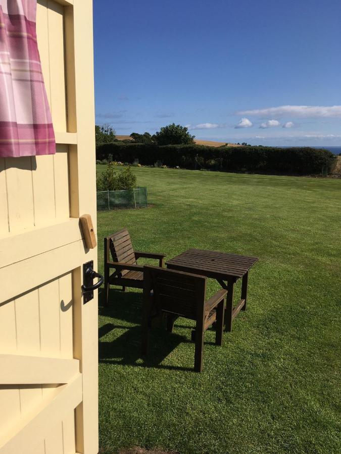 The Hawthorn Shepherds Hut Eyemouth Eksteriør bilde