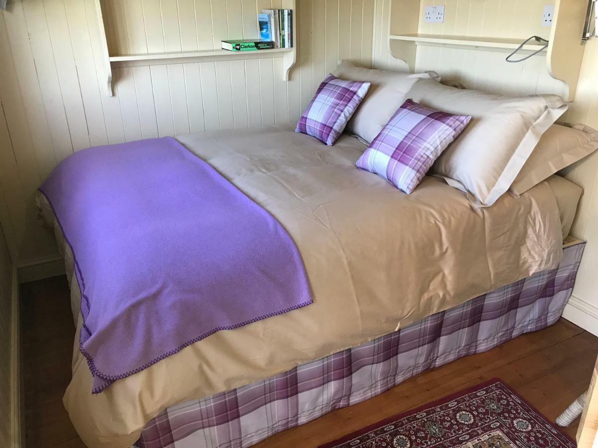 The Hawthorn Shepherds Hut Eyemouth Eksteriør bilde